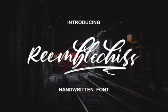 Reemblechiss: A Timeless Handwritten Font for Modern Web Design